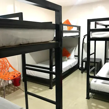 Halfway House Hostel Mactan Cebu Airport Lapu-Lapu City Exterior photo