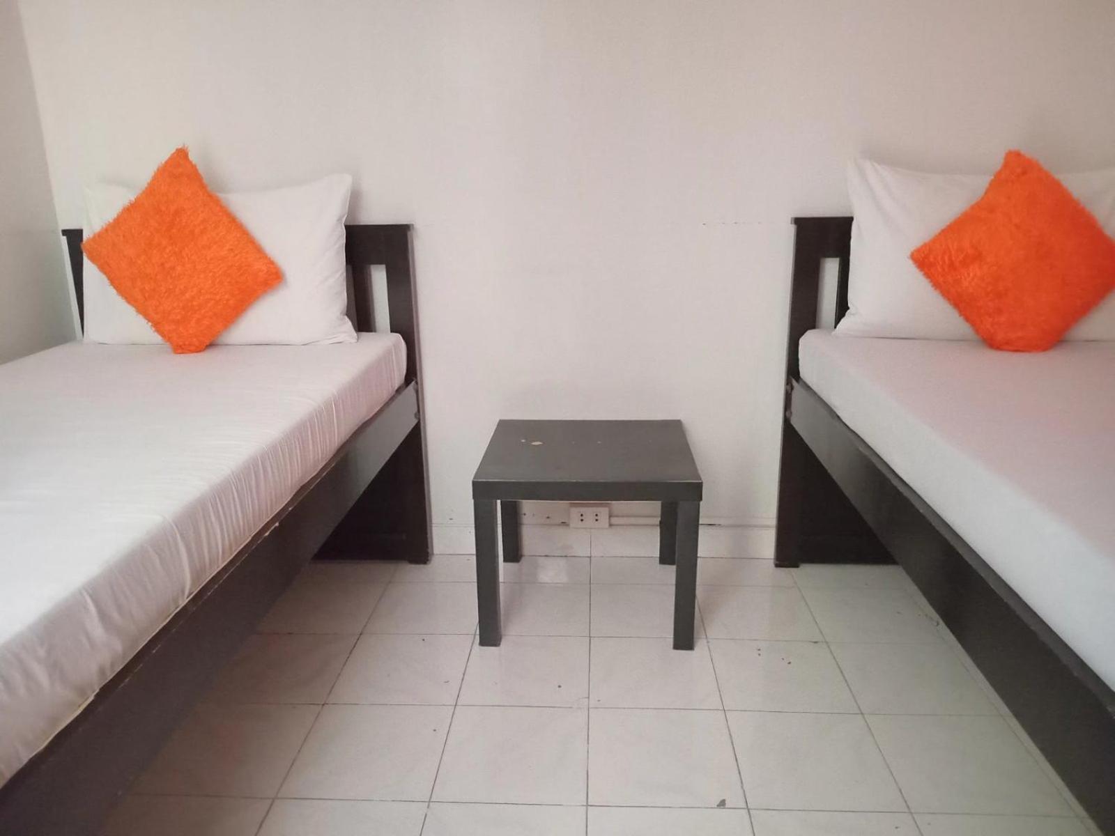 Halfway House Mactan Cebu Airport Hostel